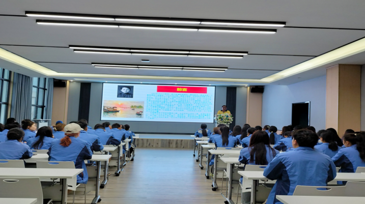 社會服務(wù)系舉辦“做新時(shí)代合格團(tuán)員”團(tuán)務(wù)知識培訓(xùn)