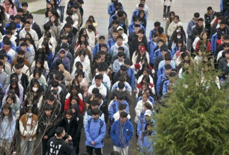 校園消防演練，防范于未“燃”