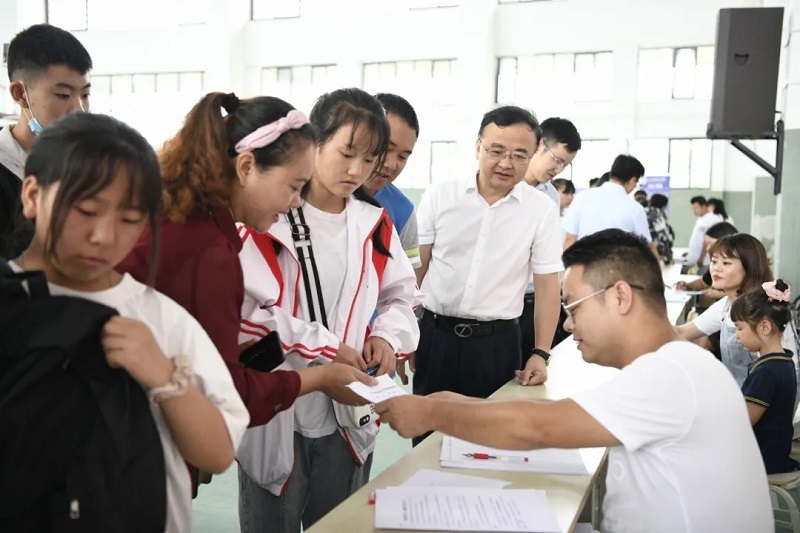 畢節(jié)工業(yè)職業(yè)技術學院中職新生有序入學