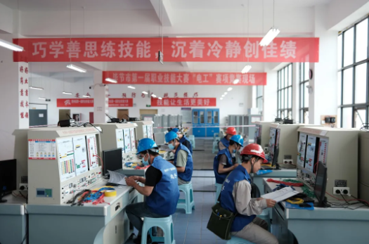 技行天下 能創(chuàng)未來——畢節(jié)市第一屆職業(yè)技能大賽開賽