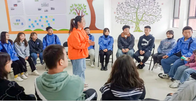 學院心理咨詢中心舉辦“青春之心靈，青春之少年” 團體心理輔導活動