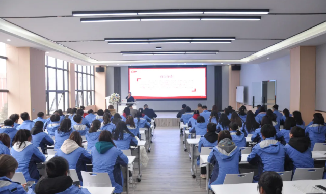 學好“四史” 踐行使命——院長邱國援為社會服務(wù)系師生作專題宣講