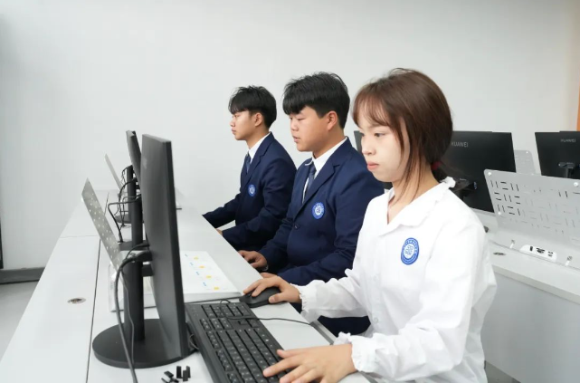 發(fā)現(xiàn)身邊的美（二）| 堅(jiān)韌、毅力和奮進(jìn)的美