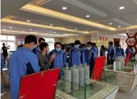 加強(qiáng)校企合作，深化產(chǎn)教融合  ——我院組織師生赴金海湖新區(qū)企業(yè)參觀學(xué)習(xí)